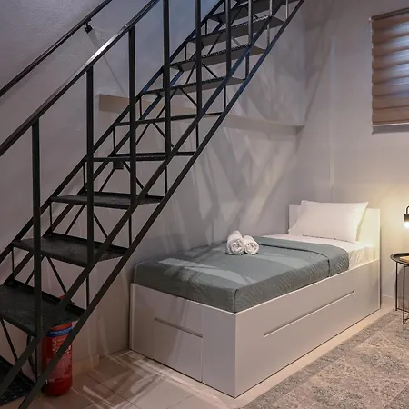 Seasalt Loft * Каламата